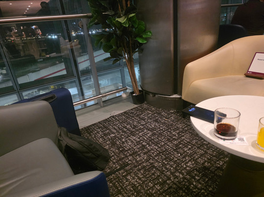 Plaza Premium Lounge Heathrow T5 Departures-伦敦必去景点