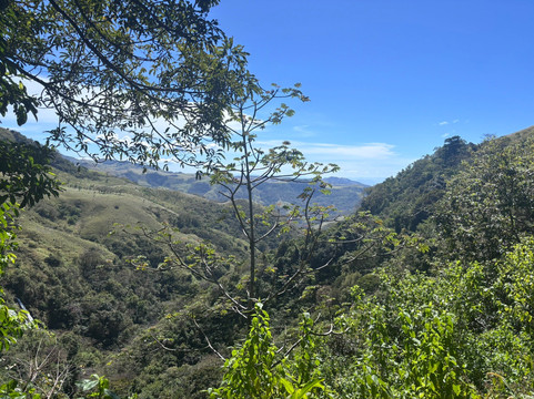 Manakin Waterfalls Nature Reserve.-Tilaran必去景点