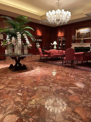 大阪丽思卡尔顿酒店主图