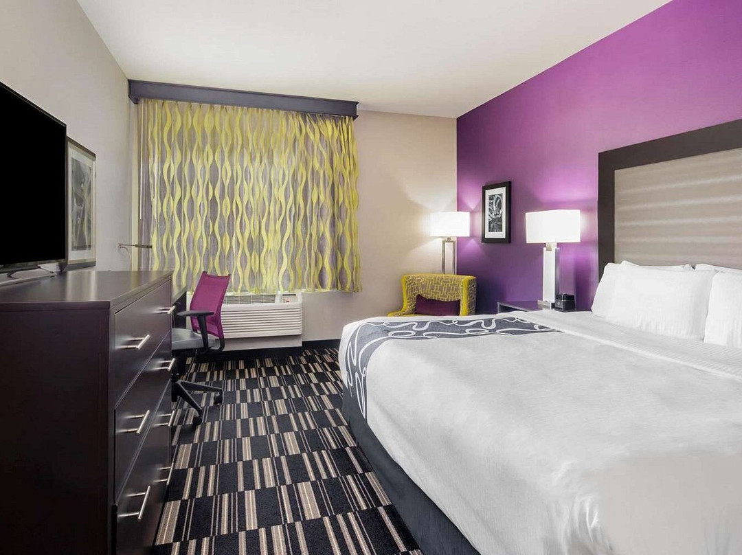 迈克艾伦会议中心拉昆塔温德姆套房酒店主图