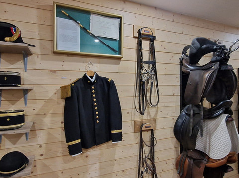 Le Cadre Noir-梭缪尔必去景点