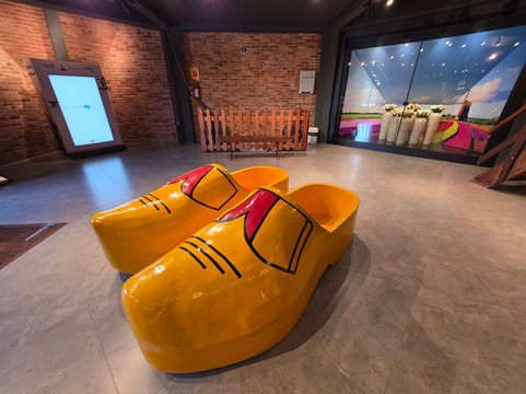 Castrolanda Cultural Center-Castro必去景点