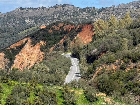 Votanikós Kípoi Krítis-Fournes必去景点