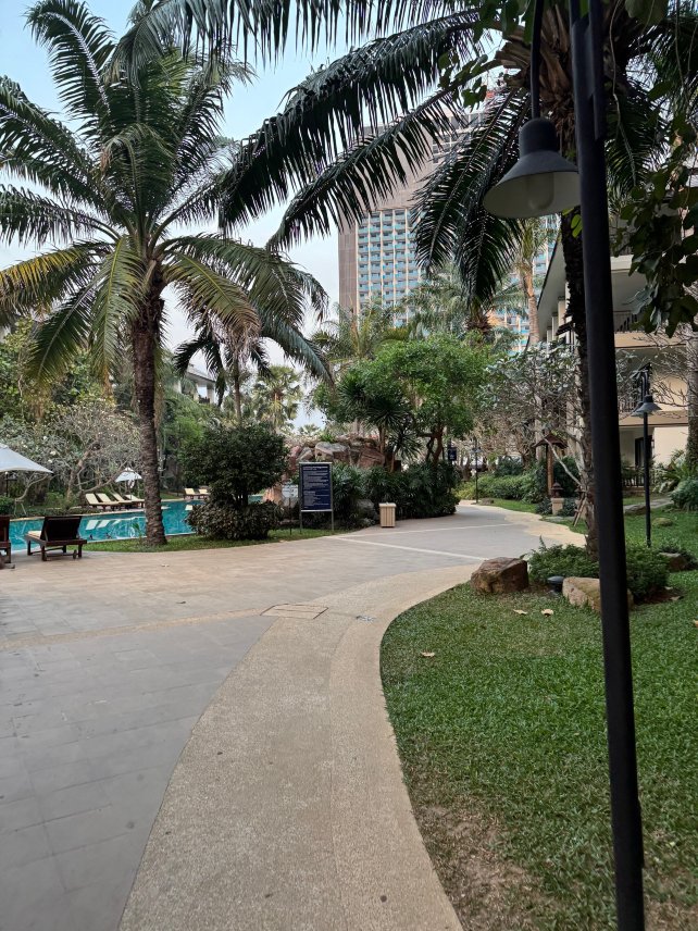 拉文德拉海滩水疗度假村-泳池