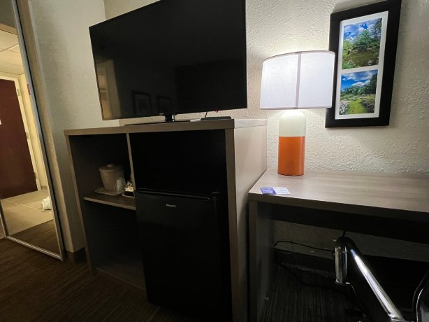 舒适套房酒店-东哈特福德-客卧