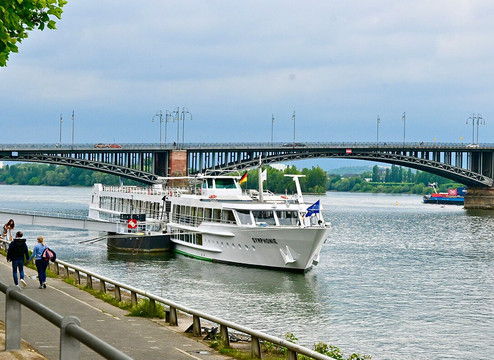 Theodor-Heuss-Brücke-美因茨必去景点