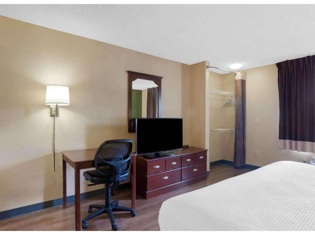 Motel 6 Suites Minneapolis Airport Eagan North MN