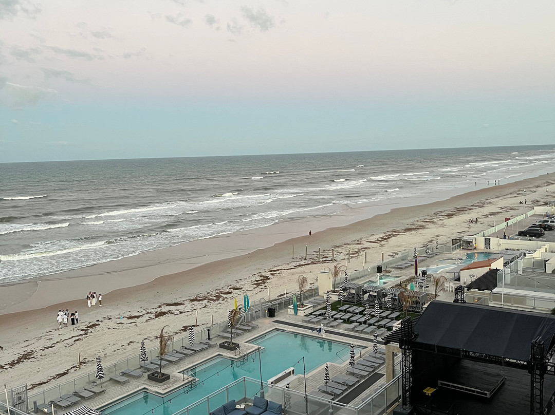 带托纳海滩硬石酒店主图