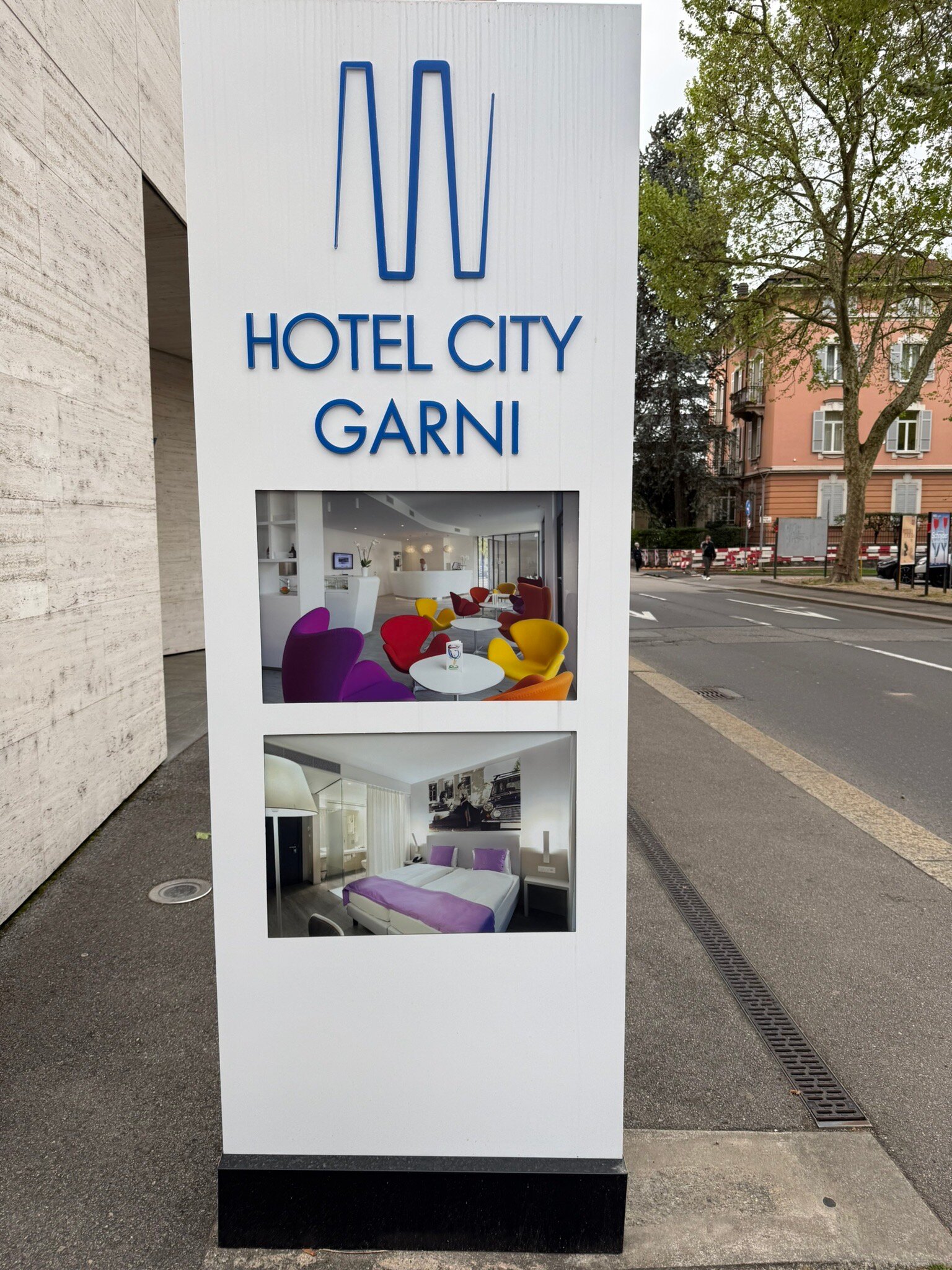 卢加诺市酒店-旅行者