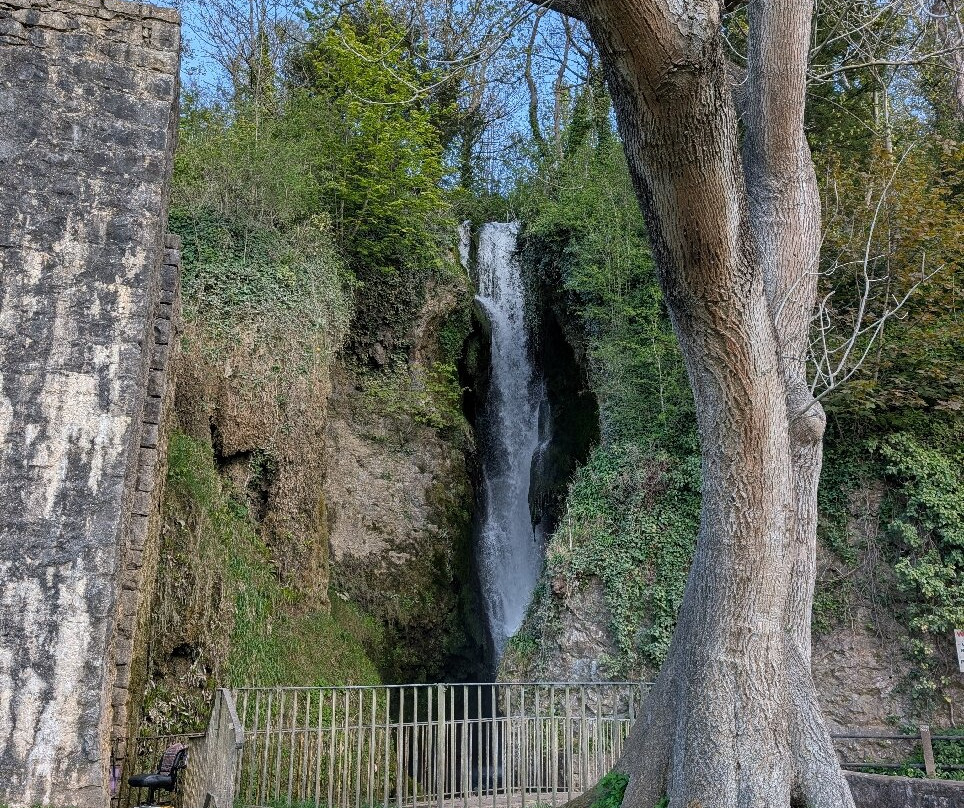 Dyserth Waterfall-Dyserth必去景点