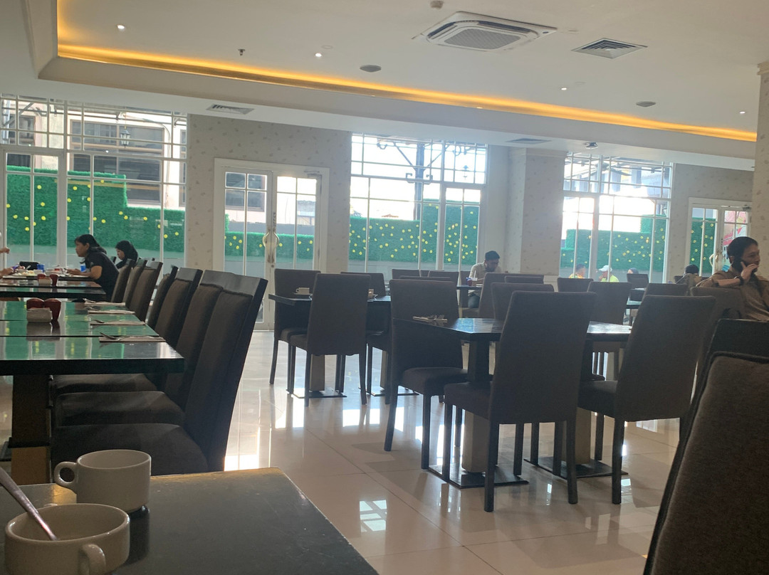 达法姆酒店-三宝垄主图