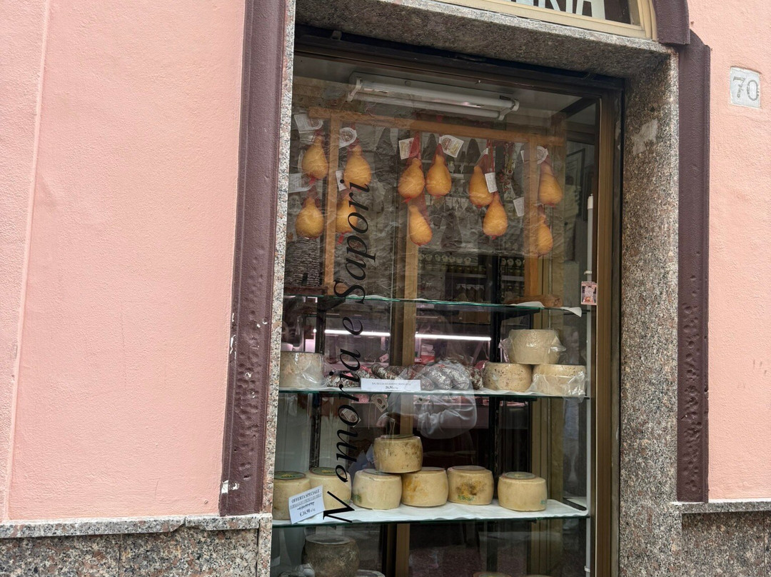 Salumeria Mangatia
