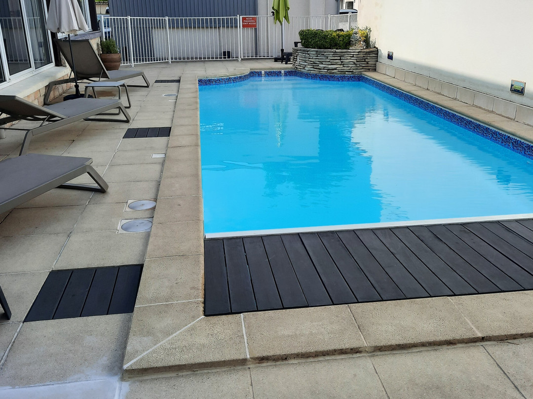 Logis Hôtel Au Tambour酒店主图