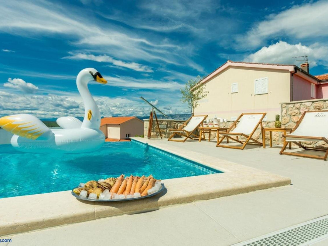 Luxury Villa Allen with Pool