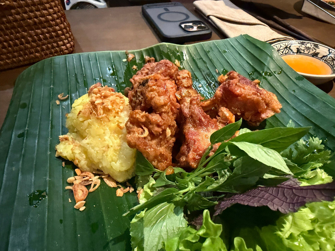 Mammom Restaurant - Vietnamese Cuisine