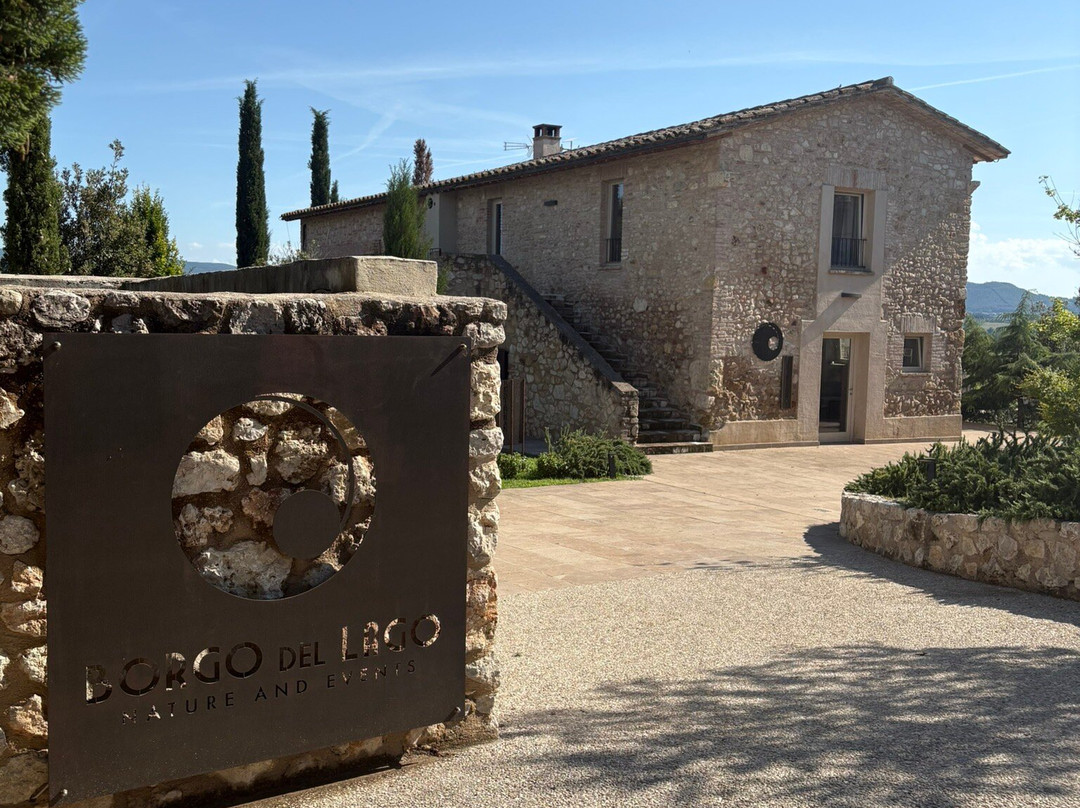 Unico Borgo Del Lago Resort