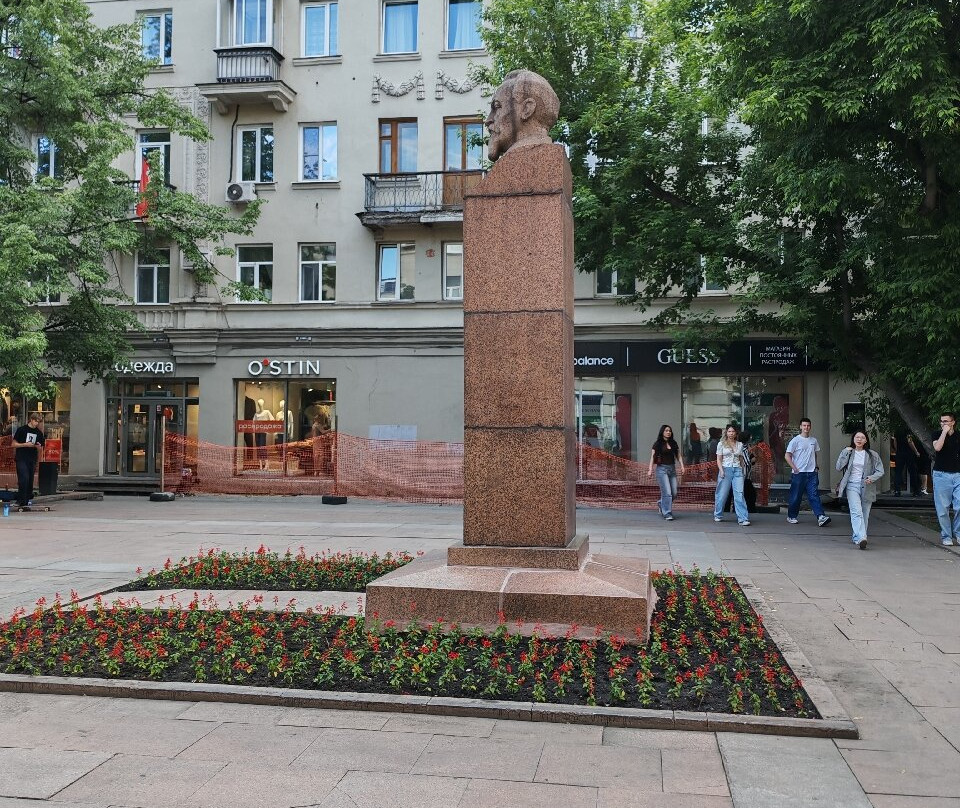 Monument F.E. Dzerzhinskiy-克拉斯诺亚尔斯克必去景点