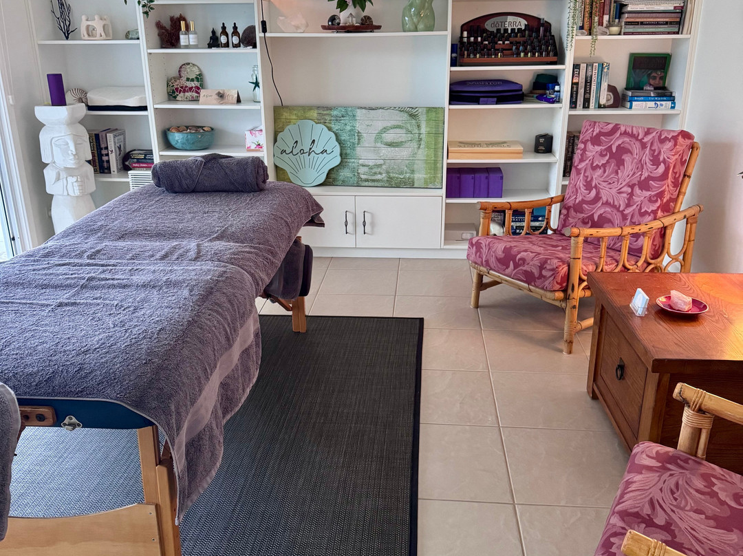 Massage with Kimberlee Sandy Beach-Sandy Beach必去景点