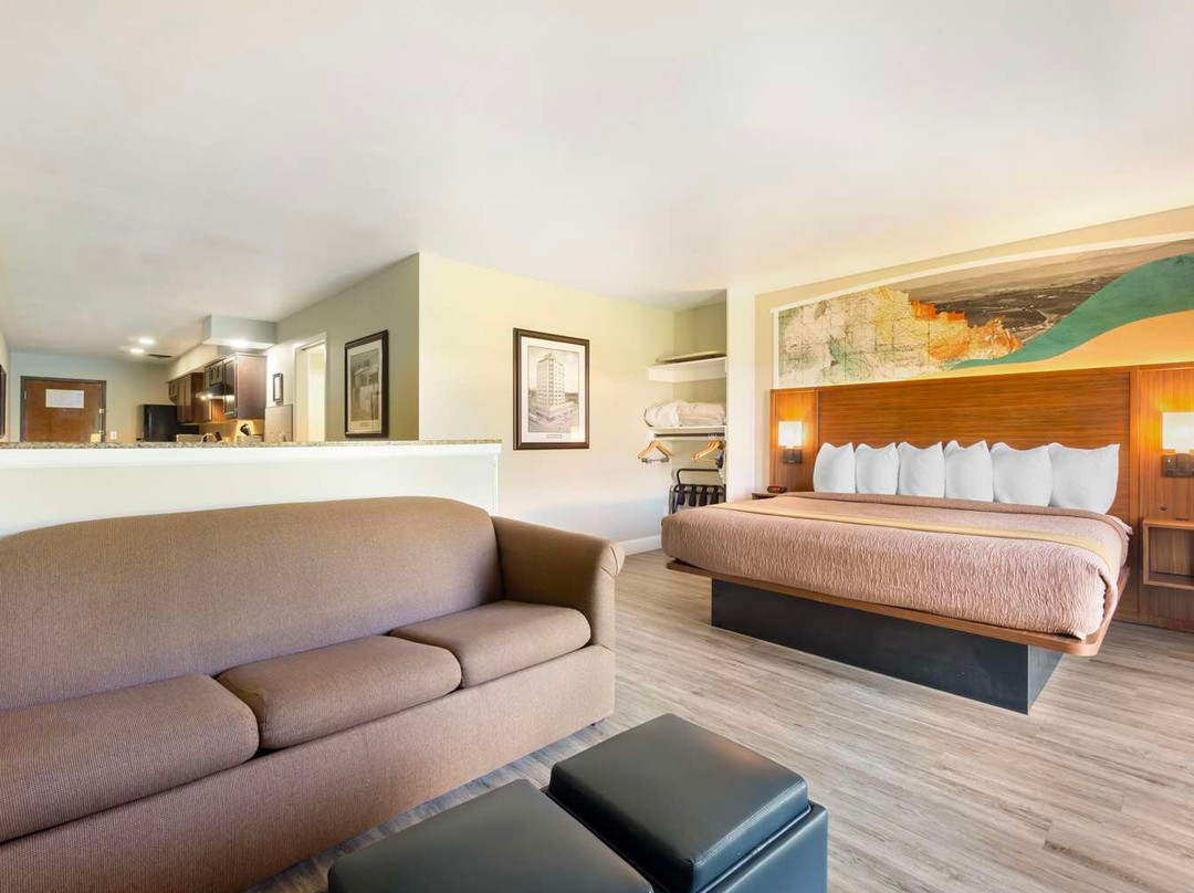 Buena酒店住宿-Best Western Plus Ahtanum Inn