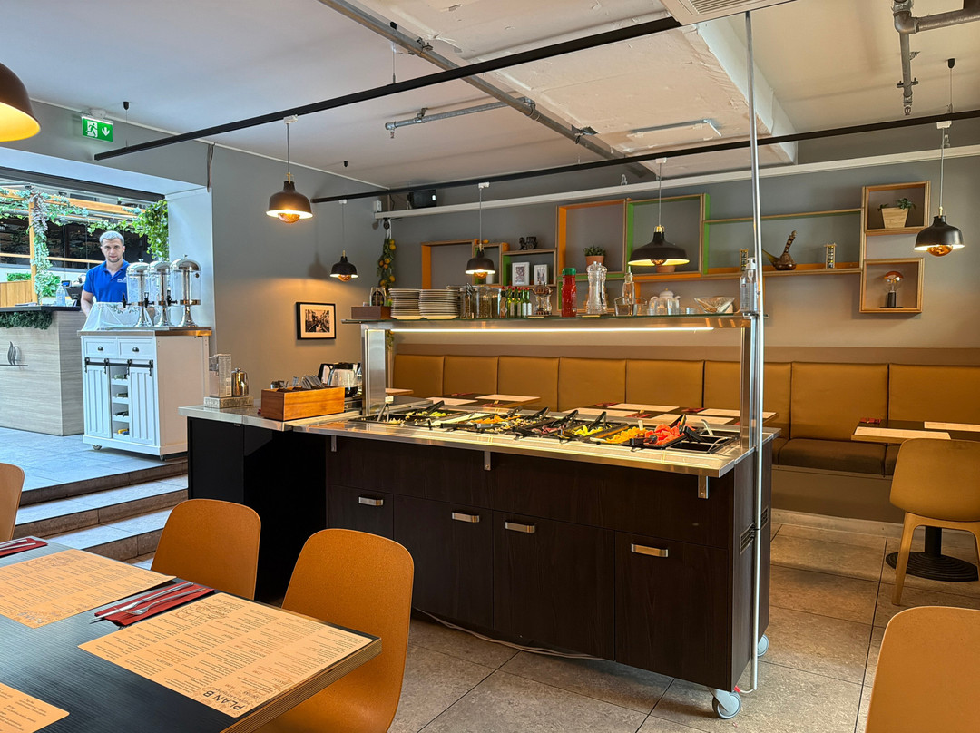 Plan B Pizzeria & Restaurant
