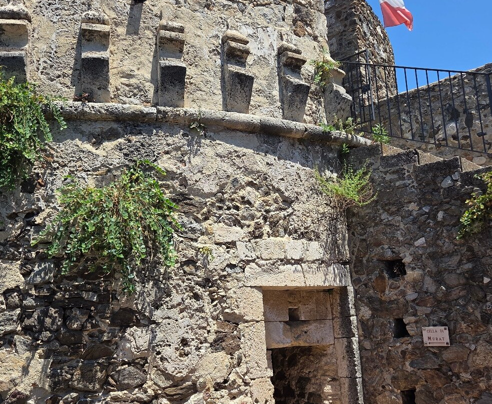 Castello Murat-皮佐必去景点