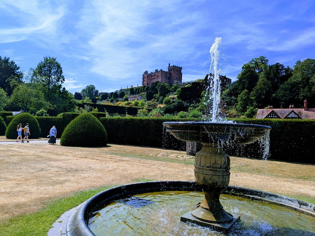 Powis Castle and Garden-Welshpool必去景点