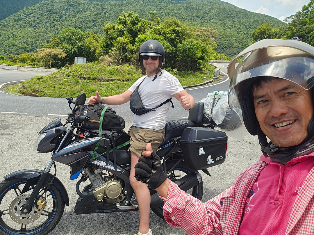 Hai Van Pass Riders-顺化必去景点