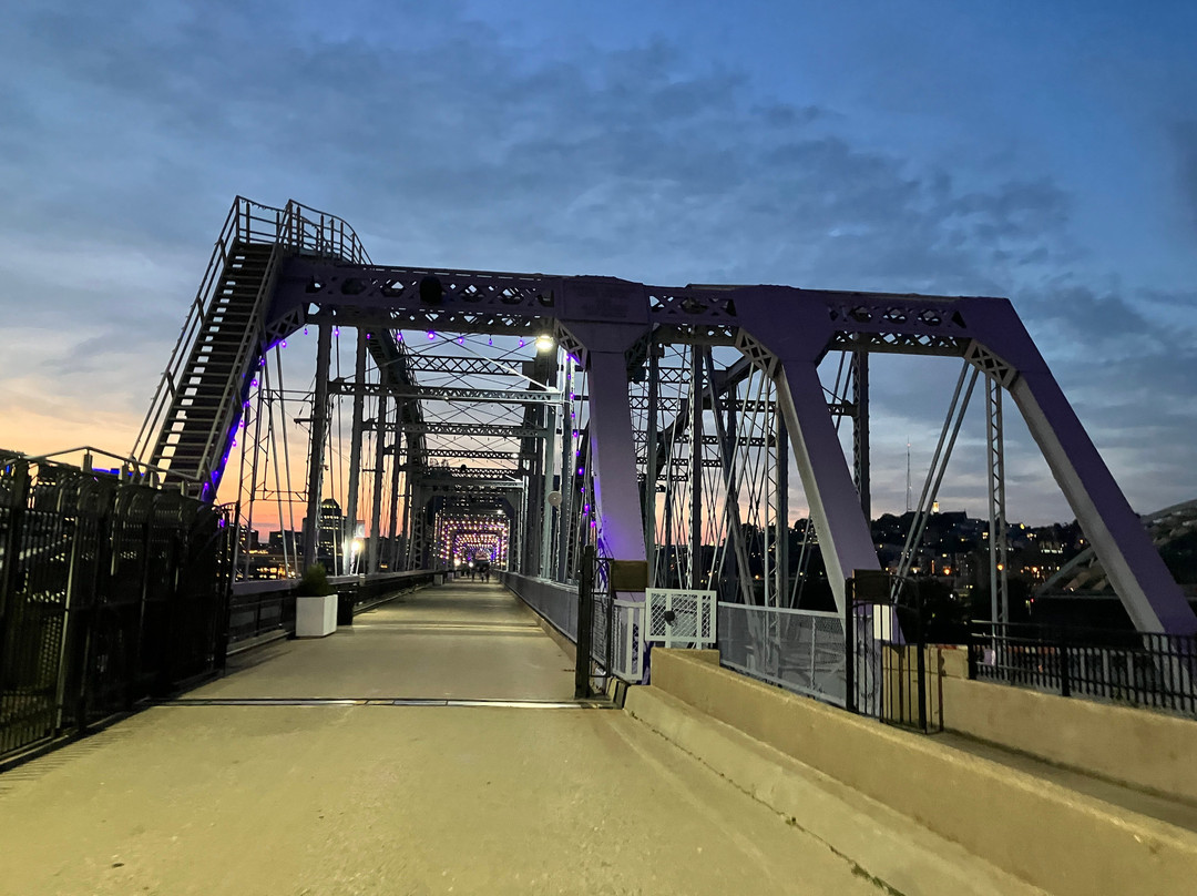 Purple People Bridge-Newport必去景点