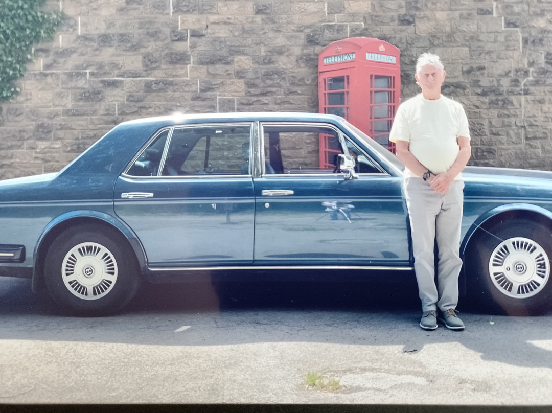 Drive Dad's Car-Ambergate必去景点