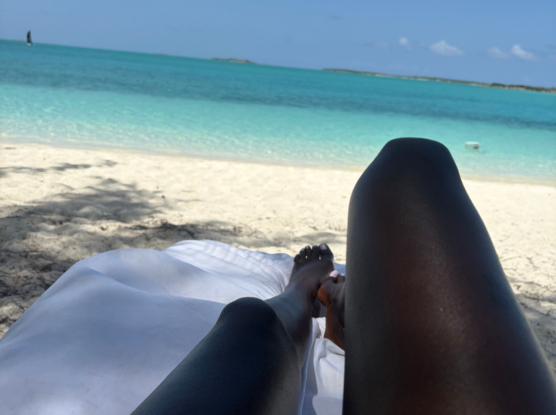 Phoenix Massage & Body Bliss Day Spa & Mobile Services (📍Exuma The Bahamas)-大埃克苏马必去景点