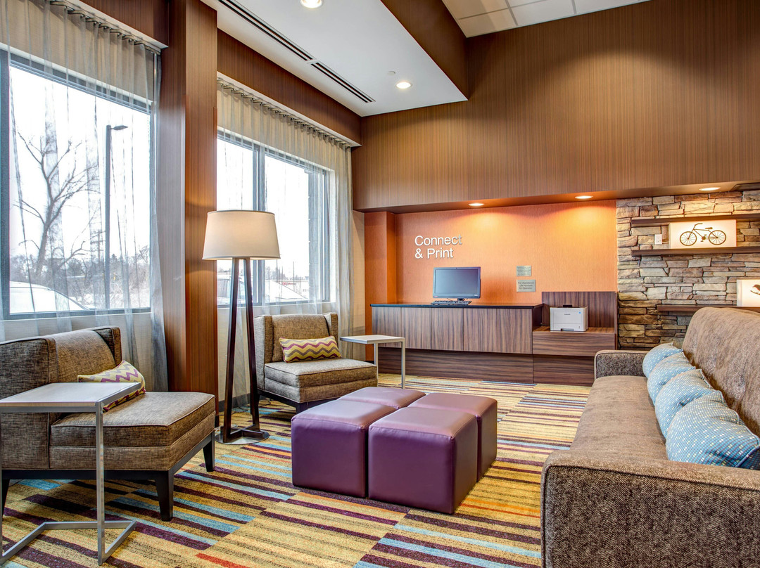 Southampton酒店住宿-Fairfield by Marriott Inn & Suites Springfield Holyoke