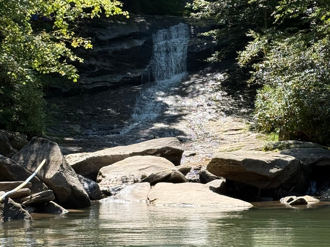 Lake Glenville Scenic Waterfall Cruises-Cashiers必去景点
