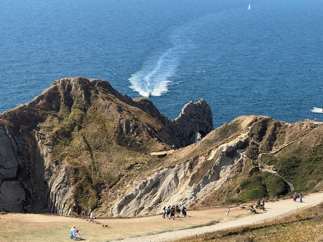 Lulworth Cove and Durdle Door-西拉尔沃思必去景点