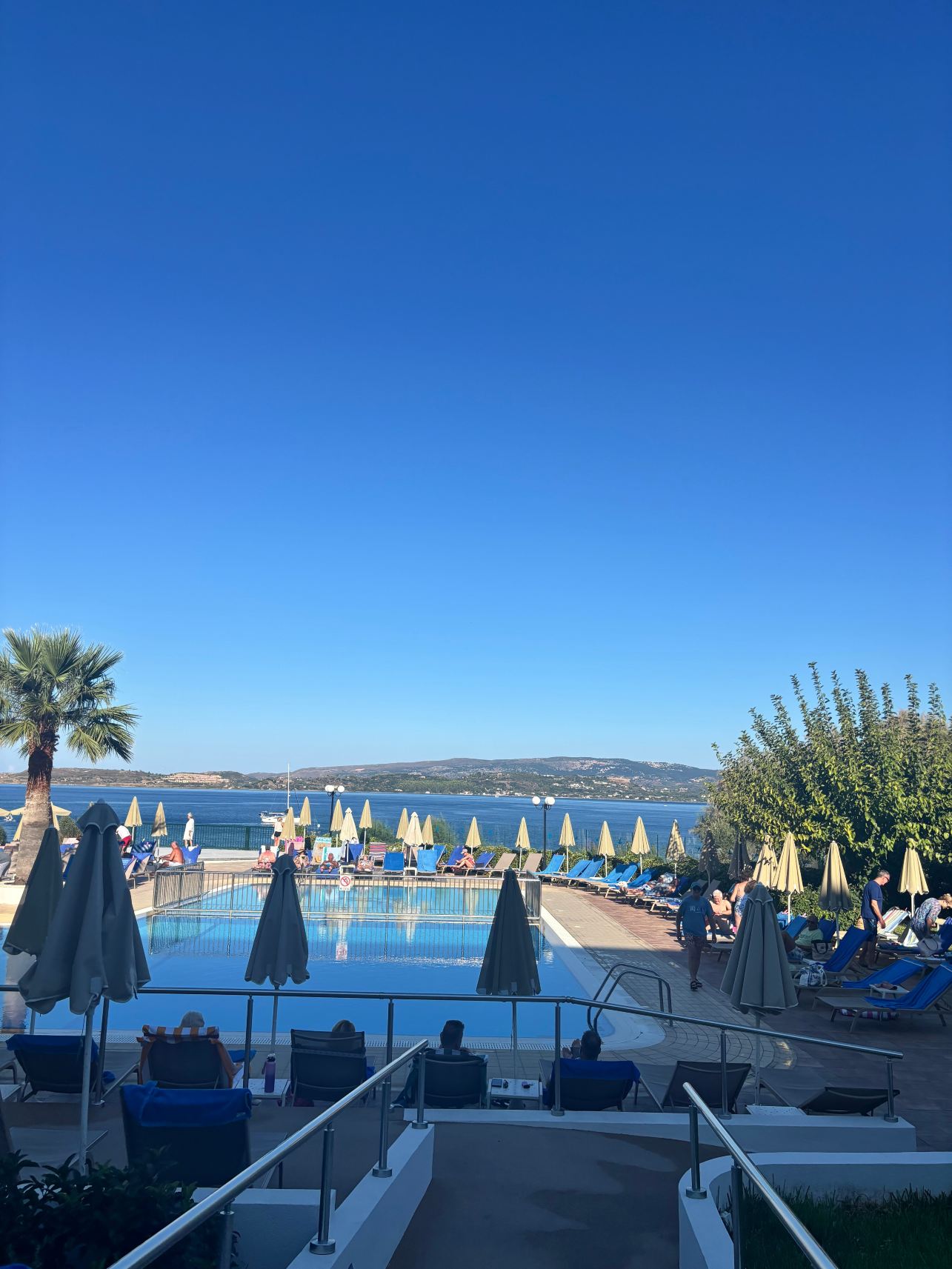 地中海酒店-旅行者