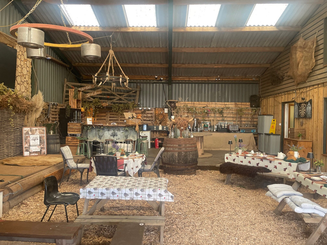 Roundoak Farm