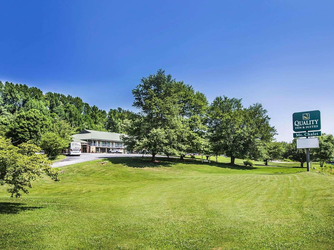 Quality Inn & Suites Mt. Chalet主图