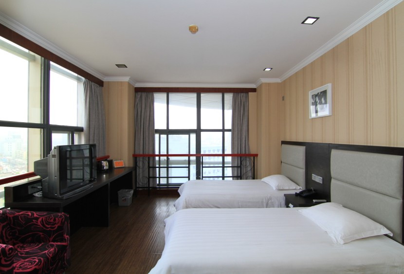 淮南市酒店住宿-淮南如家华仑酒店火车站店