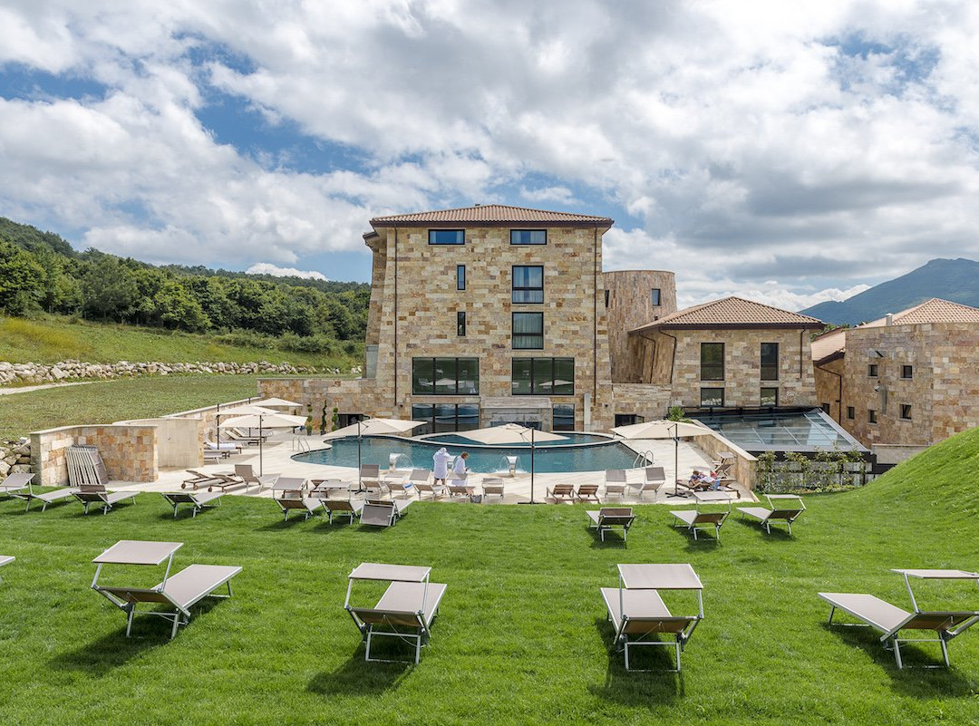 Rivisondoli酒店住宿-Aqua Montis Resort & Spa