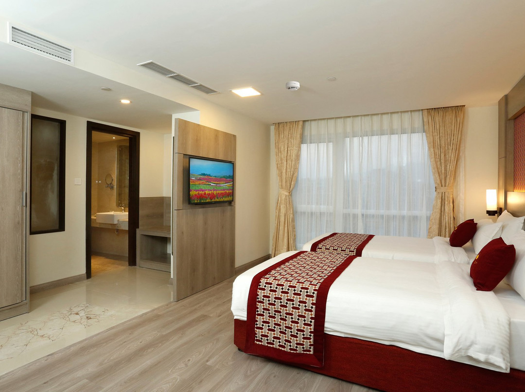 Hotel Crowne Imperial主图