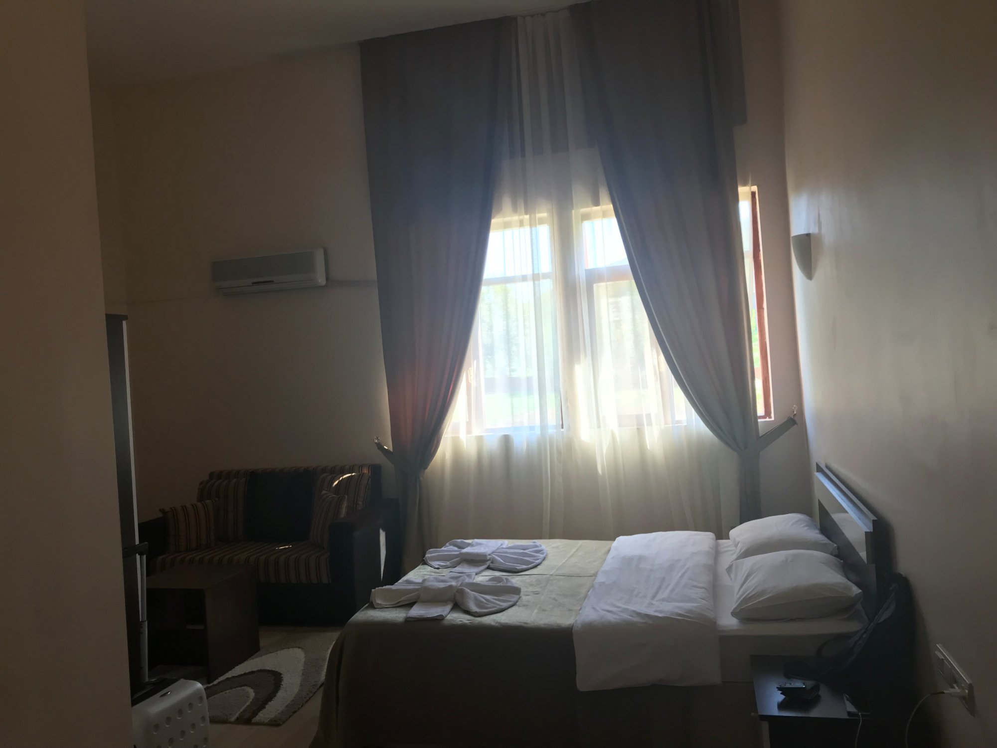 Naturel Hotel & Restaurant-官方