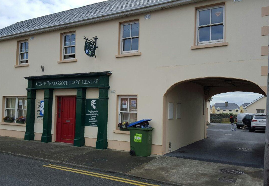 Kilkee酒店住宿-Kilkee Thalassotherapy Centre & Guest House