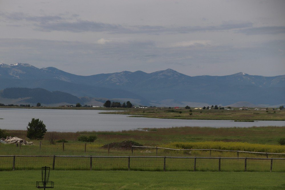 Kicking Horse Reservoir景点图片