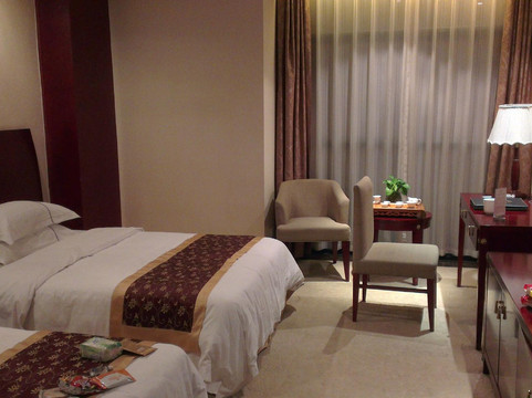 镇江大港新区逸翠园大酒店主图