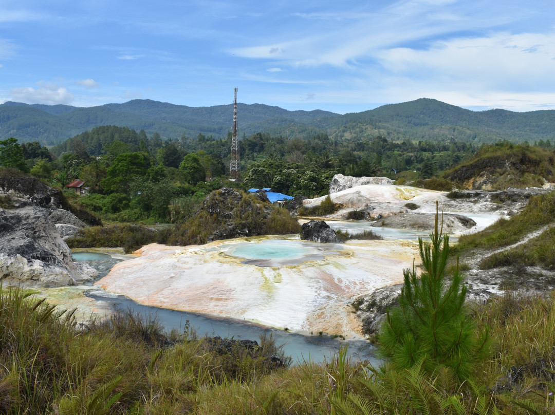 Balige旅游景点-Sipoholon Hot Spring