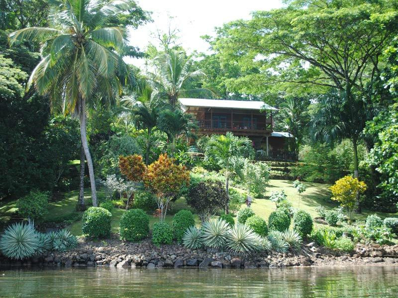 Green Acres Chocolate Farm and Nature Preserve景点图片
