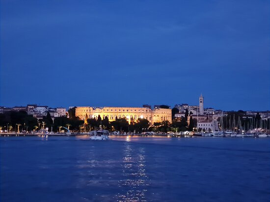 Private Boat Excursions Pula-普拉必去景点