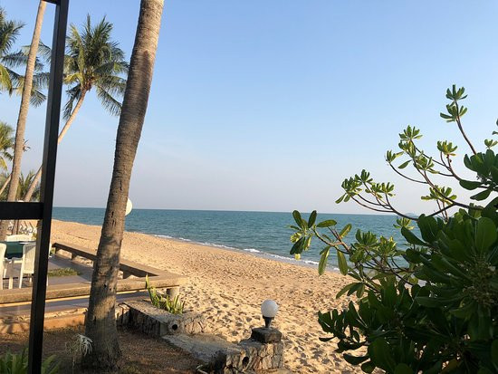 Rayong Chalet Hotel & Resort主图