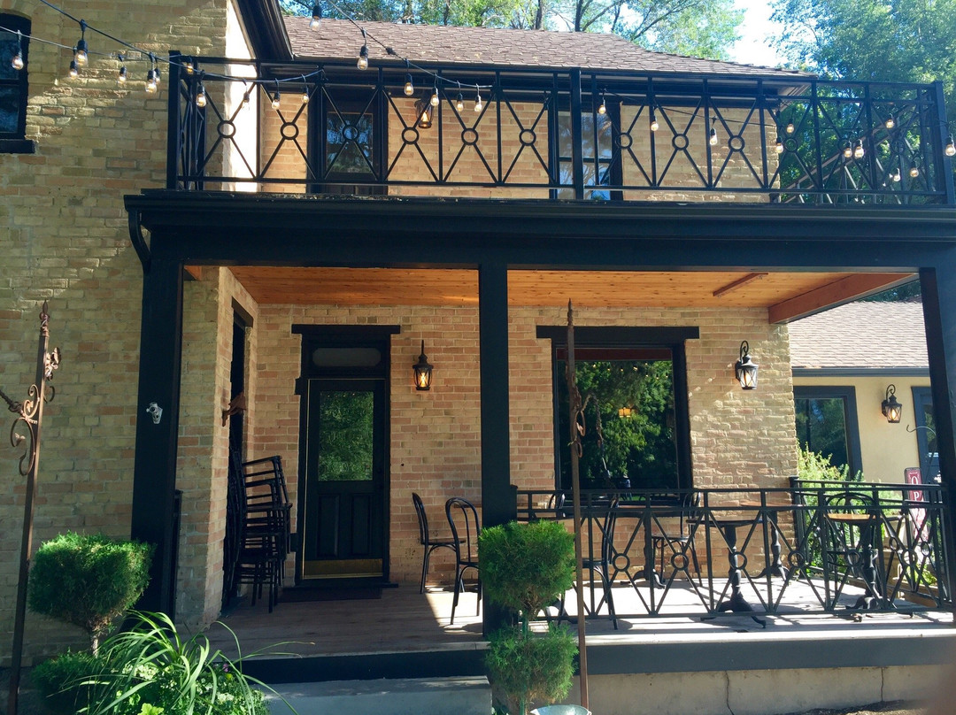 The Charleston Draper