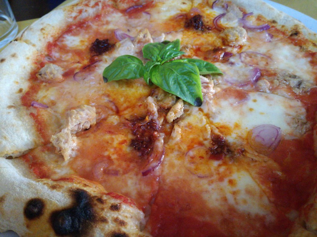 Siano餐馆和美食-L'Antico Pozzo Pizzeria Rosticceria