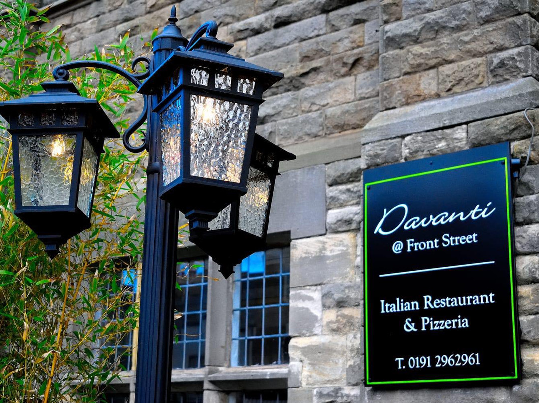 Davanti Front Street